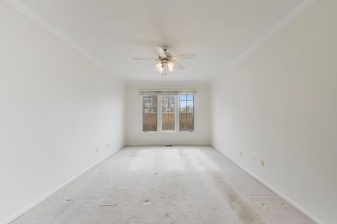 Tiny photo for 220 University Drive #220, Mount Prospect, IL 60056 (MLS # 12587875)