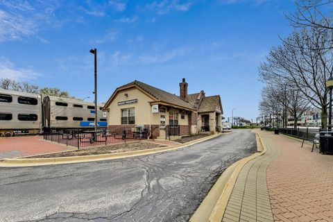 Tiny photo for 220 University Drive #220, Mount Prospect, IL 60056 (MLS # 12587875)