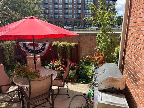 Tiny photo for 220 University Drive #220, Mount Prospect, IL 60056 (MLS # 12587875)