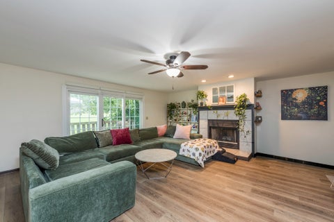 Tiny photo for 542 Meadow Court, Winthrop Harbor, IL 60096 (MLS # 12763348)