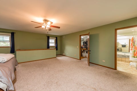 Tiny photo for 542 Meadow Court, Winthrop Harbor, IL 60096 (MLS # 12763348)