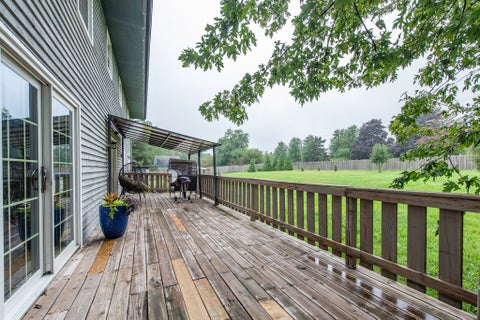 Tiny photo for 542 Meadow Court, Winthrop Harbor, IL 60096 (MLS # 12763348)