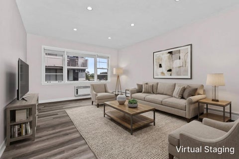 Tiny photo for 938 NORTH Boulevard #402, Oak Park, IL 60301 (MLS # 12754652)