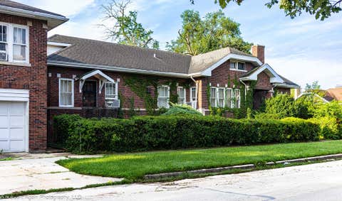Photo of 8001 S Oglesby Avenue, Chicago, IL 60617 (MLS # 12727282)