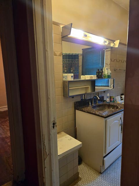 Tiny photo for 8001 S Oglesby Avenue, Chicago, IL 60617 (MLS # 12727282)