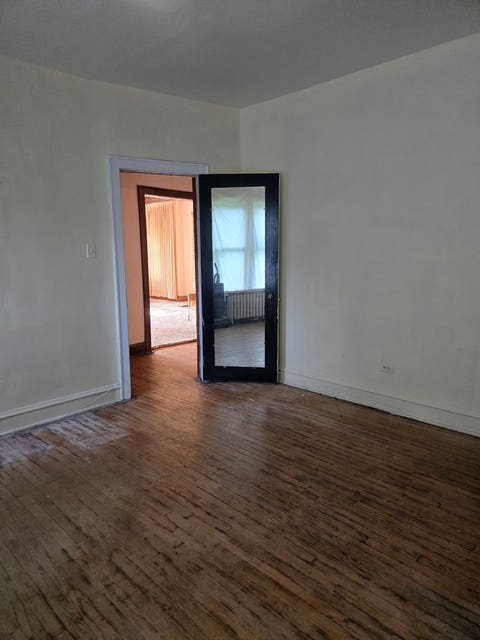 Tiny photo for 8001 S Oglesby Avenue, Chicago, IL 60617 (MLS # 12727282)