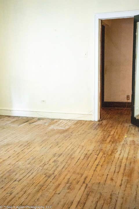 Tiny photo for 8001 S Oglesby Avenue, Chicago, IL 60617 (MLS # 12727282)