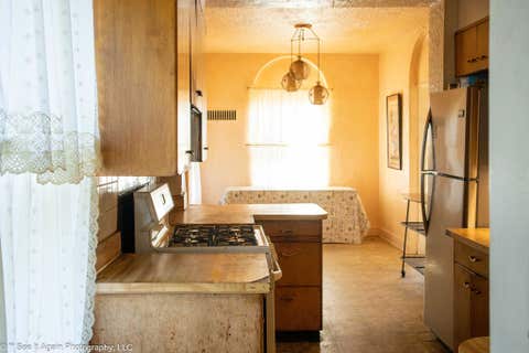 Tiny photo for 8001 S Oglesby Avenue, Chicago, IL 60617 (MLS # 12727282)