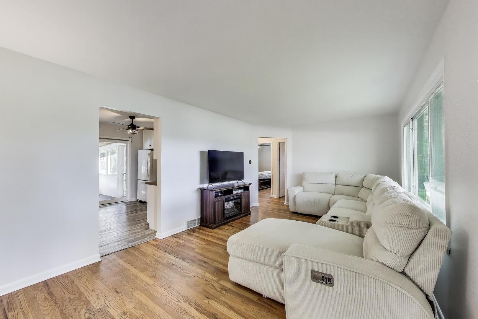 2906 Killarney Drive