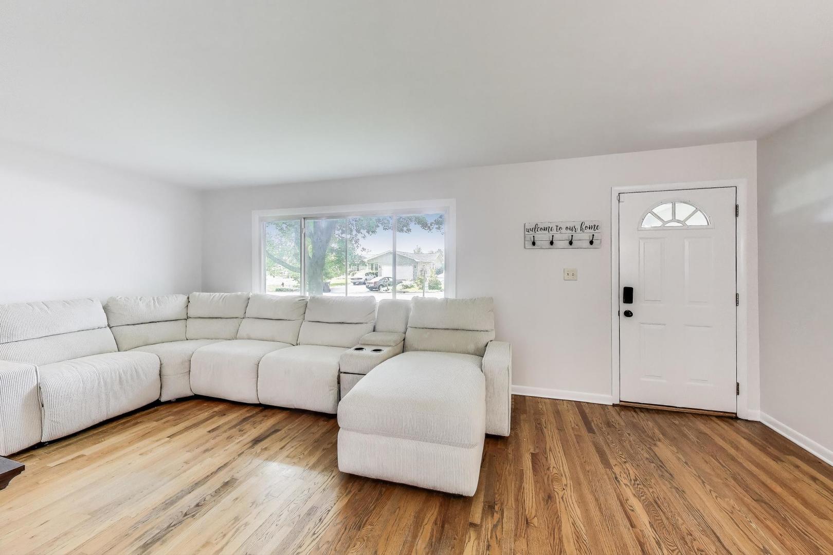 2906 Killarney Drive