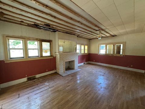 Tiny photo for 43 Westclox Avenue, Peru, IL 61354 (MLS # 12399281)