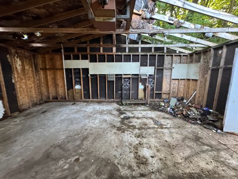 Tiny photo for 43 Westclox Avenue, Peru, IL 61354 (MLS # 12399281)