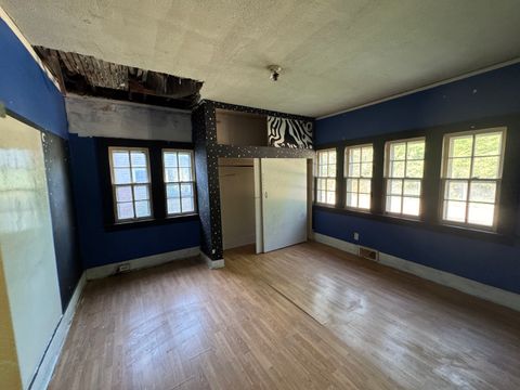 Tiny photo for 43 Westclox Avenue, Peru, IL 61354 (MLS # 12399281)