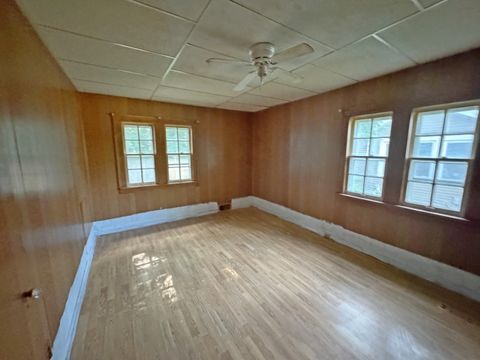 Tiny photo for 43 Westclox Avenue, Peru, IL 61354 (MLS # 12399281)