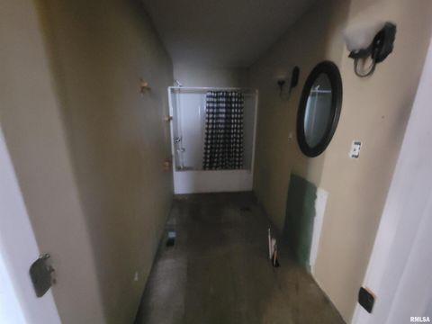 Tiny photo for 208 N WASHINGTON Street, Hurst, IL 62949 (MLS # EB460340)