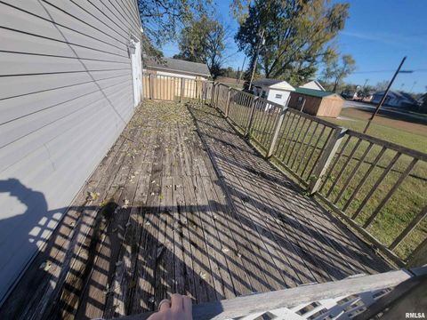 Tiny photo for 208 N WASHINGTON Street, Hurst, IL 62949 (MLS # EB460340)