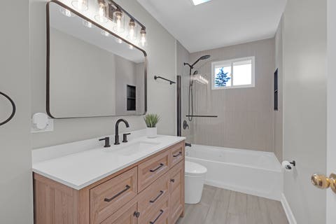 Tiny photo for 248 Spruce Avenue, Bensenville, IL 60106 (MLS # 12716117)