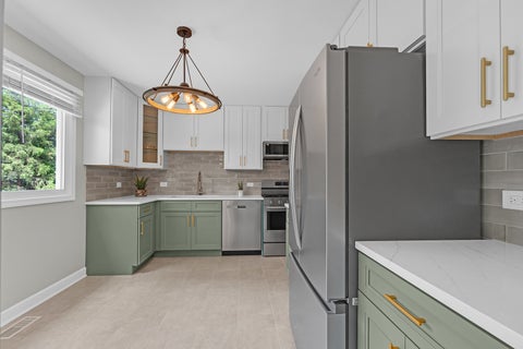 Tiny photo for 248 Spruce Avenue, Bensenville, IL 60106 (MLS # 12716117)