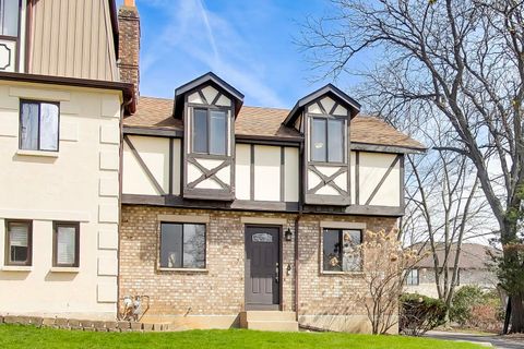 Photo of 828 Village Quarter Road #A, West Dundee, IL 60118 (MLS # 12617841)