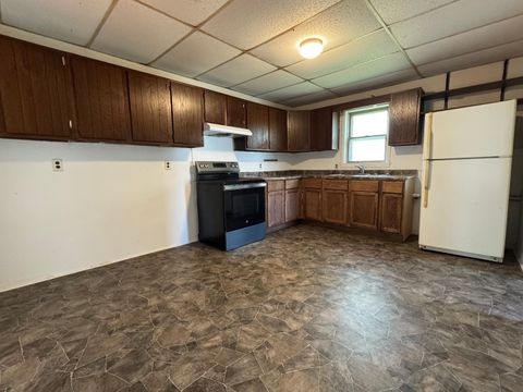 Tiny photo for 511 E Prairie Street, Pontiac, IL 61764 (MLS # 12466371)