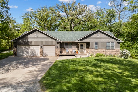 Tiny photo for 625 S Utah Avenue, Davenport, IA 52802 (MLS # 12649130)
