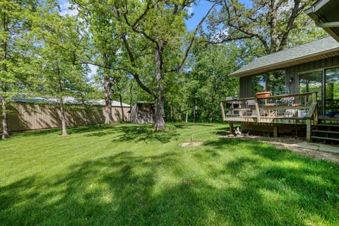 Tiny photo for 625 S Utah Avenue, Davenport, IA 52802 (MLS # 12649130)