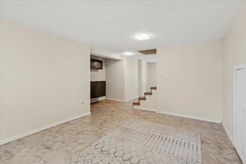 Tiny photo for 652 E Prairie Avenue, Des Plaines, IL 60016 (MLS # 12572053)