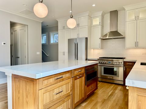 Tiny photo for 4133 N Kenmore Avenue #2E, Chicago, IL 60613 (MLS # 12487192)