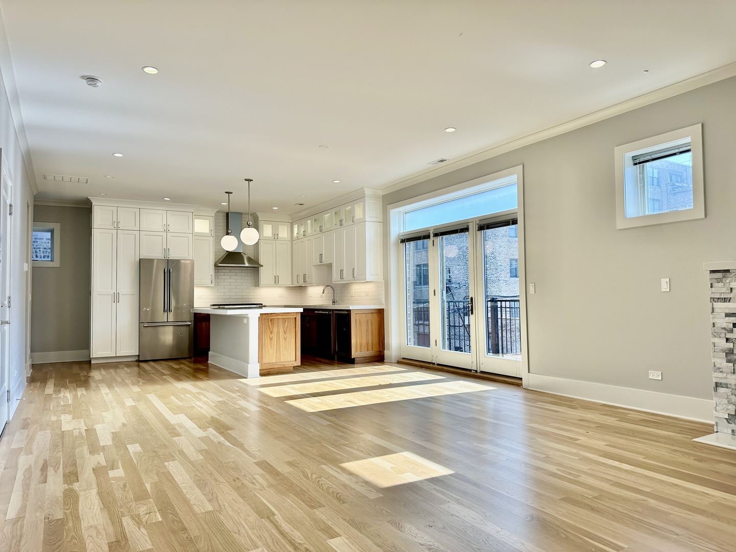 4133 N Kenmore Avenue 2E