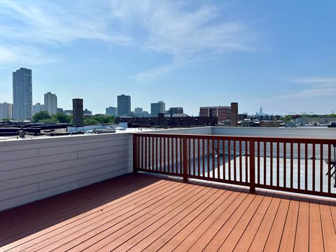 Tiny photo for 4133 N Kenmore Avenue #2E, Chicago, IL 60613 (MLS # 12487192)