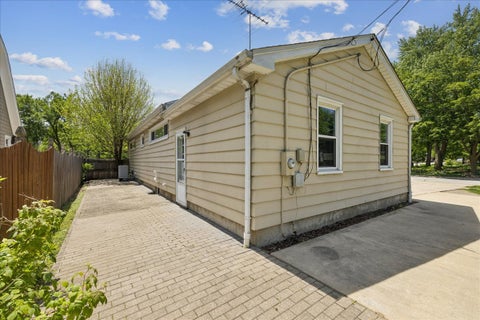Tiny photo for 11 Logan Avenue, Geneva, IL 60134 (MLS # 12660237)