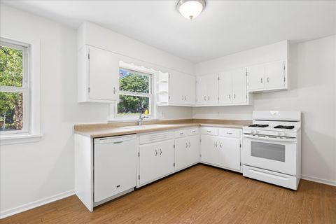 Tiny photo for 11 Logan Avenue, Geneva, IL 60134 (MLS # 12660237)