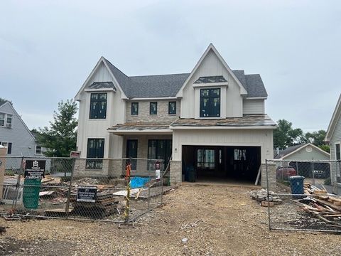 Photo of 185 E Oneida Avenue, Elmhurst, IL 60126 (MLS # 12151900)