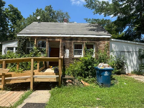 Tiny photo for 331 E Ellis Street, Centralia, IL 62801 (MLS # 12741643)