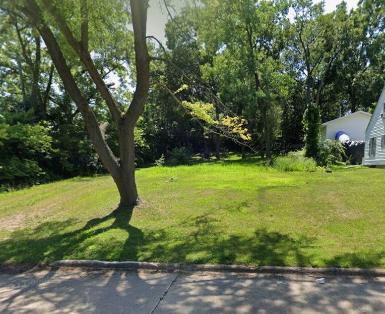 3711 Oak Grove Avenue