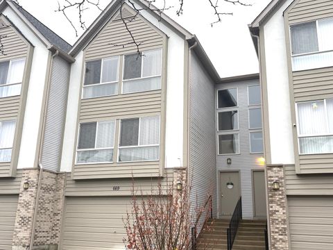 Photo of 669 DIAMOND POINTE Drive #669, Mundelein, IL 60060 (MLS # 12615121)