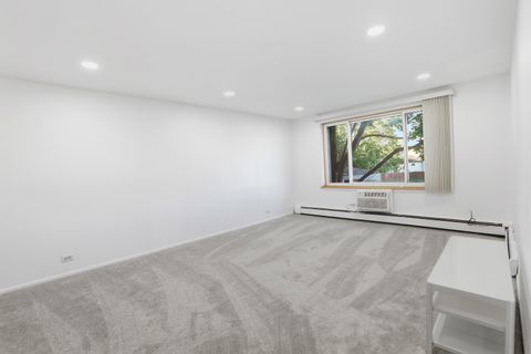 Tiny photo for 1375 Rebecca Drive #213, Hoffman Estates, IL 60169 (MLS # 12502416)