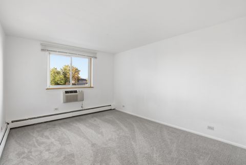 Tiny photo for 1375 Rebecca Drive #213, Hoffman Estates, IL 60169 (MLS # 12502416)