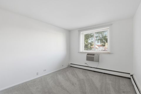 Tiny photo for 1375 Rebecca Drive #213, Hoffman Estates, IL 60169 (MLS # 12502416)