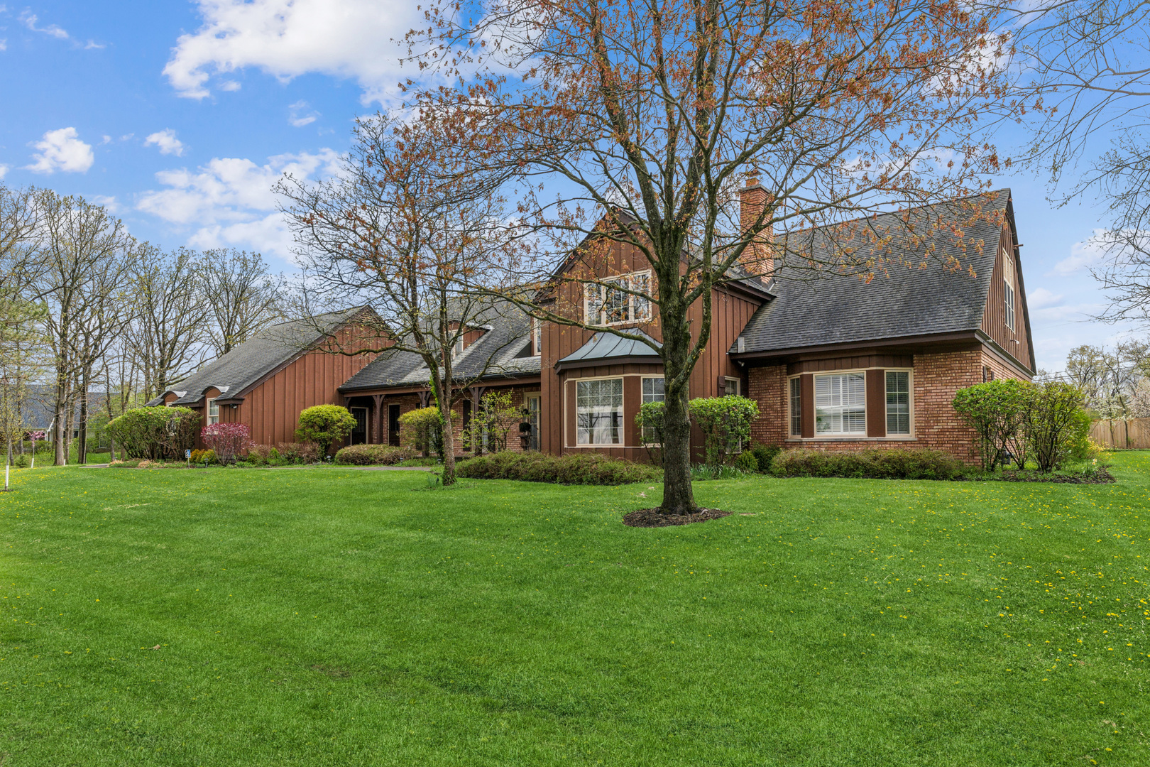 1135 Buttonwood Lane