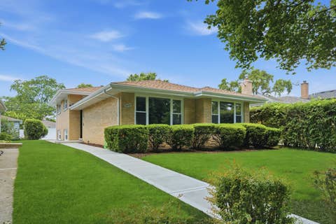 Photo of 8434 Lawndale Avenue, Skokie, IL 60076 (MLS # 12729431)