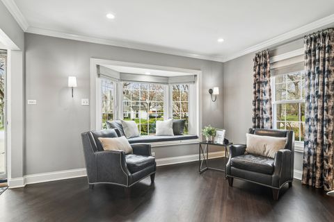 Tiny photo for 627 S Lincoln Lane, Arlington Heights, IL 60005 (MLS # 12604462)