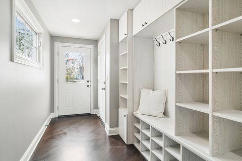 Tiny photo for 627 S Lincoln Lane, Arlington Heights, IL 60005 (MLS # 12604462)