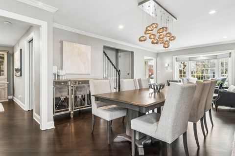 Tiny photo for 627 S Lincoln Lane, Arlington Heights, IL 60005 (MLS # 12604462)