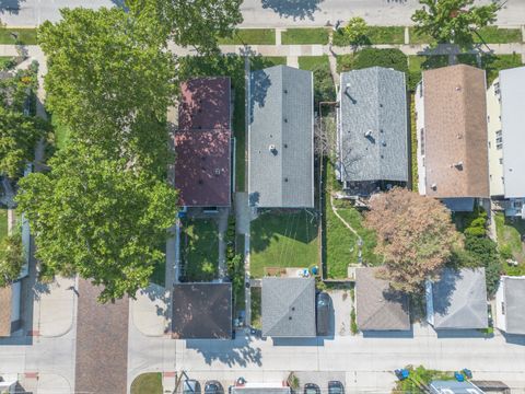 Tiny photo for 1042 Circle Avenue, Forest Park, IL 60130 (MLS # 12558857)