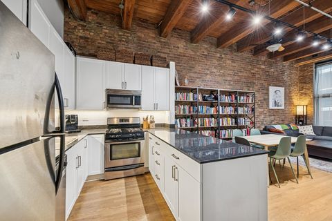 Tiny photo for 300 W Grand Avenue #312, Chicago, IL 60654 (MLS # 12492249)