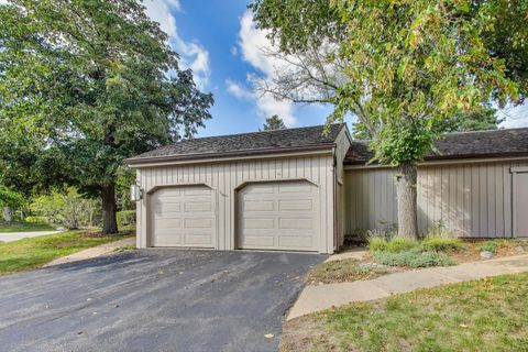 Tiny photo for 220 Thornhill Court #D, Lake Barrington, IL 60010 (MLS # 12497024)