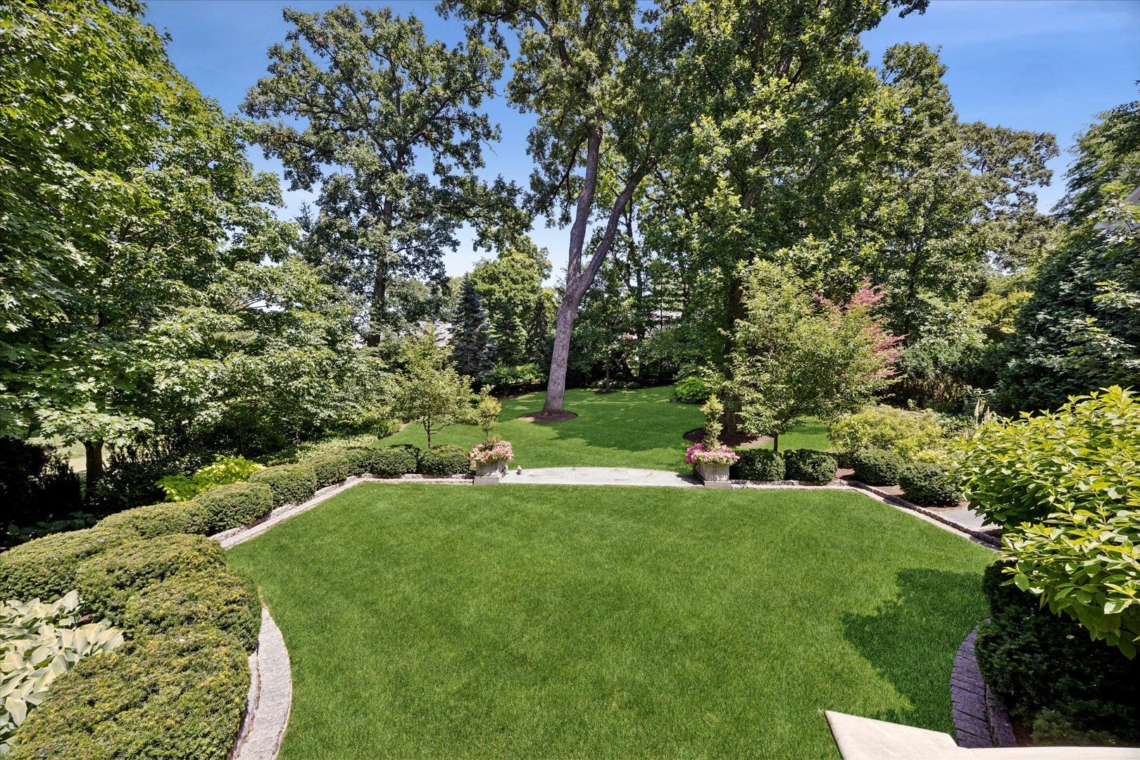 665 Plumtree Road