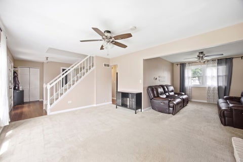 Tiny photo for 1419 N Madlock Court, Elgin, IL 60123 (MLS # 12773739)