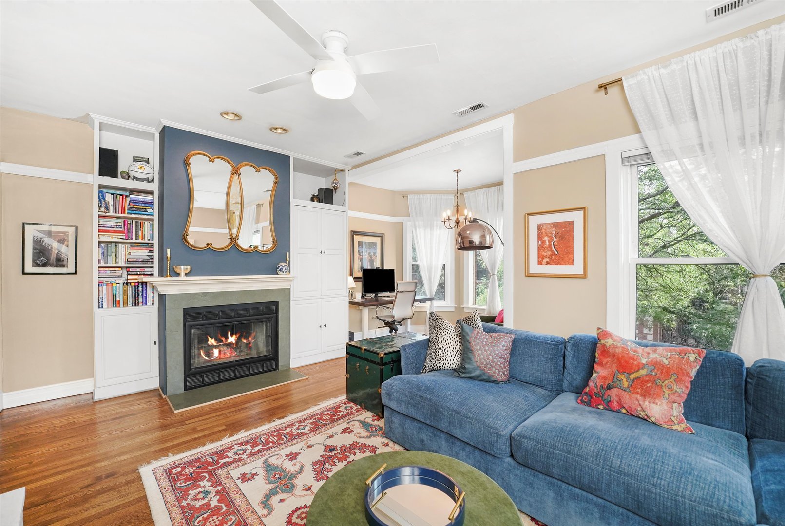 716 W Barry Avenue 3